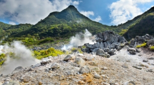 Owakudani Valley