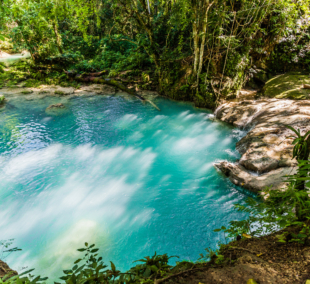 Jamaica's blue hole 