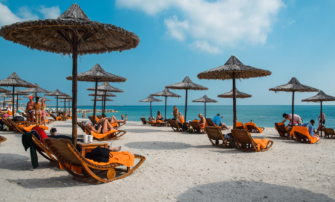 Sir Bani Yas beach