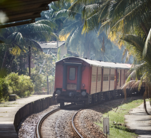 sri lanka kelione traukiniu